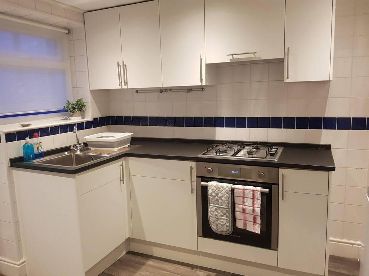 Bright 4-Bed House 15 Min To Manchester Centre Villa Bagian luar foto