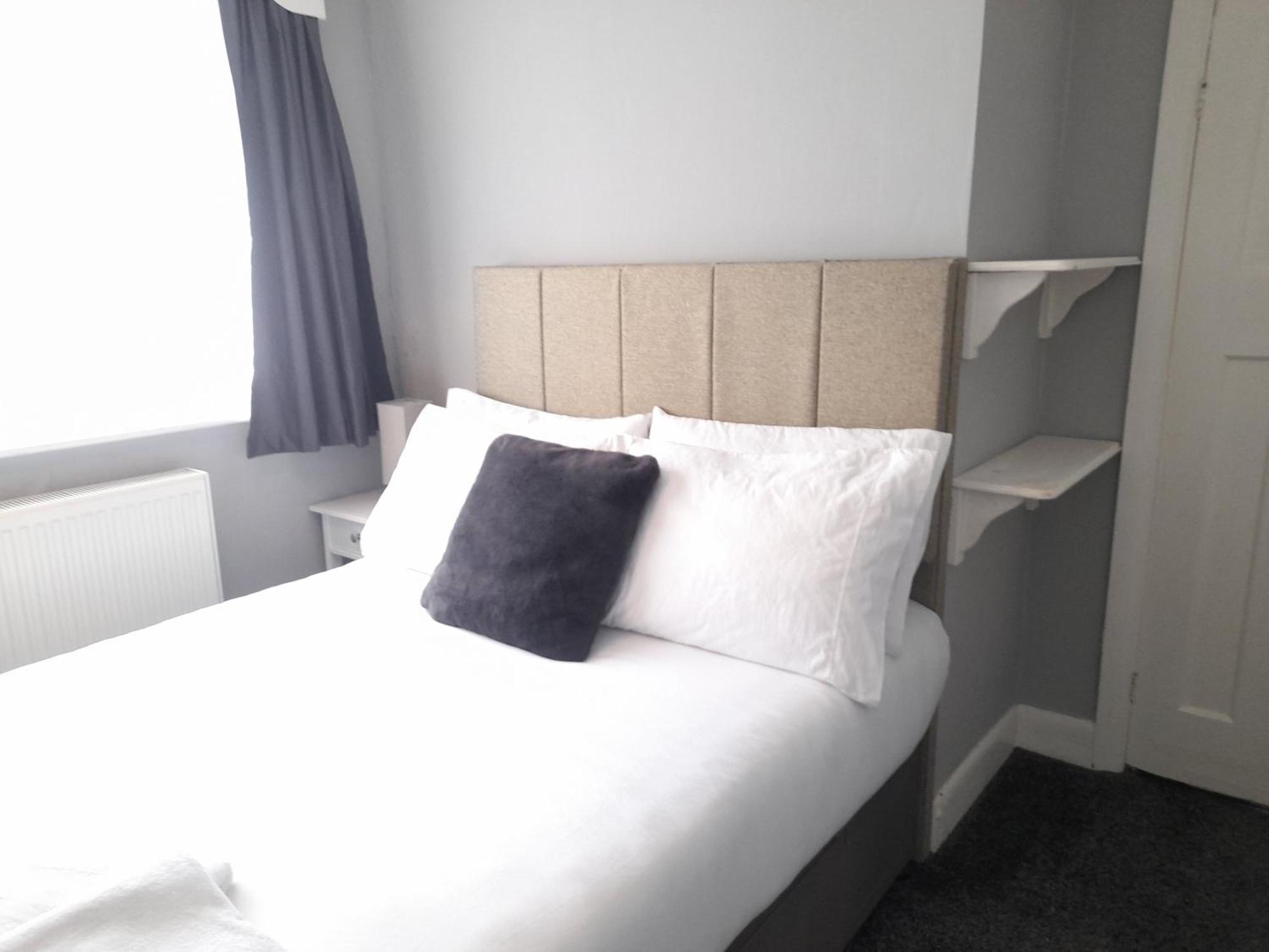 Bright 4-Bed House 15 Min To Manchester Centre Villa Bagian luar foto