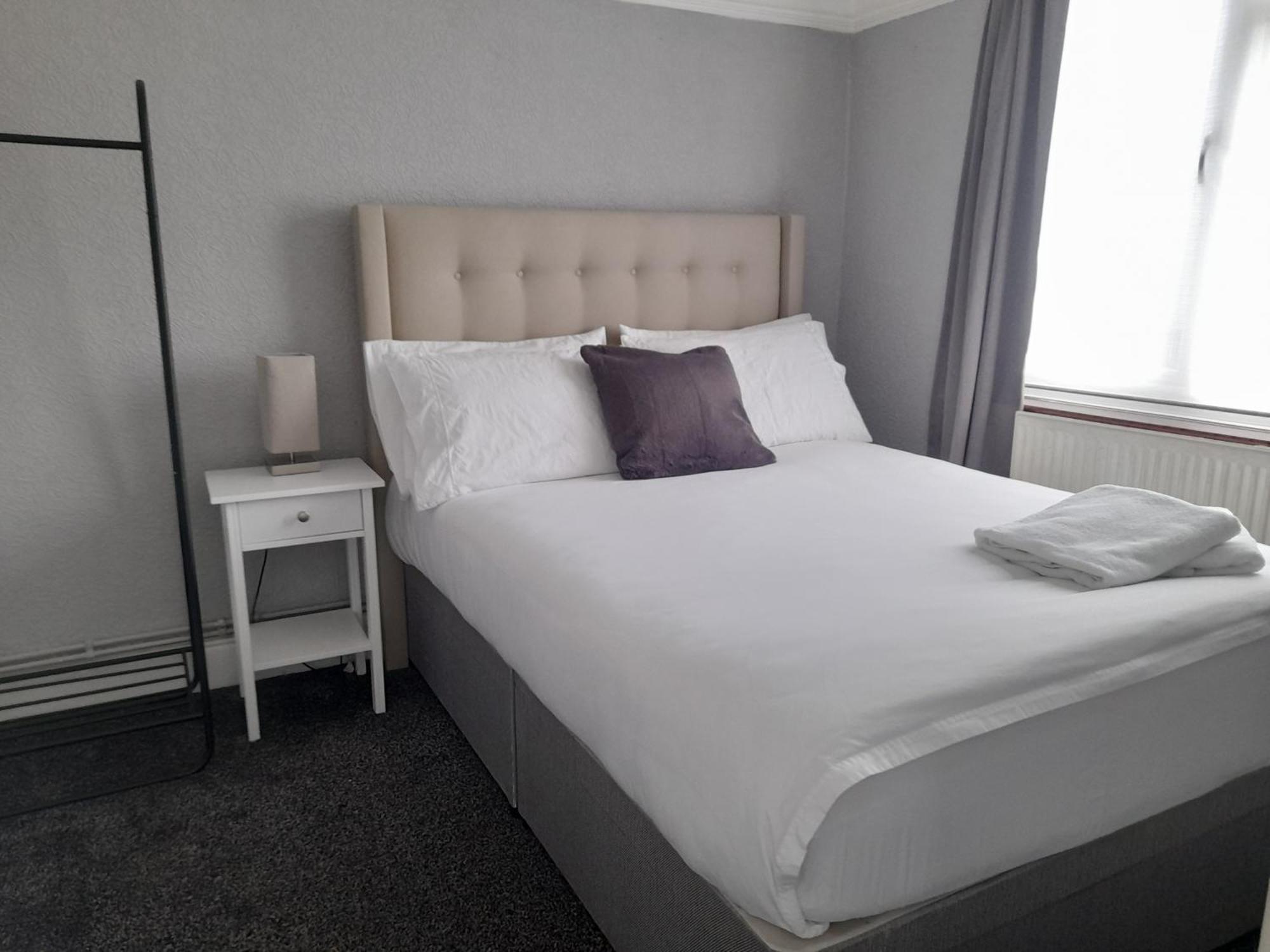 Bright 4-Bed House 15 Min To Manchester Centre Villa Bagian luar foto