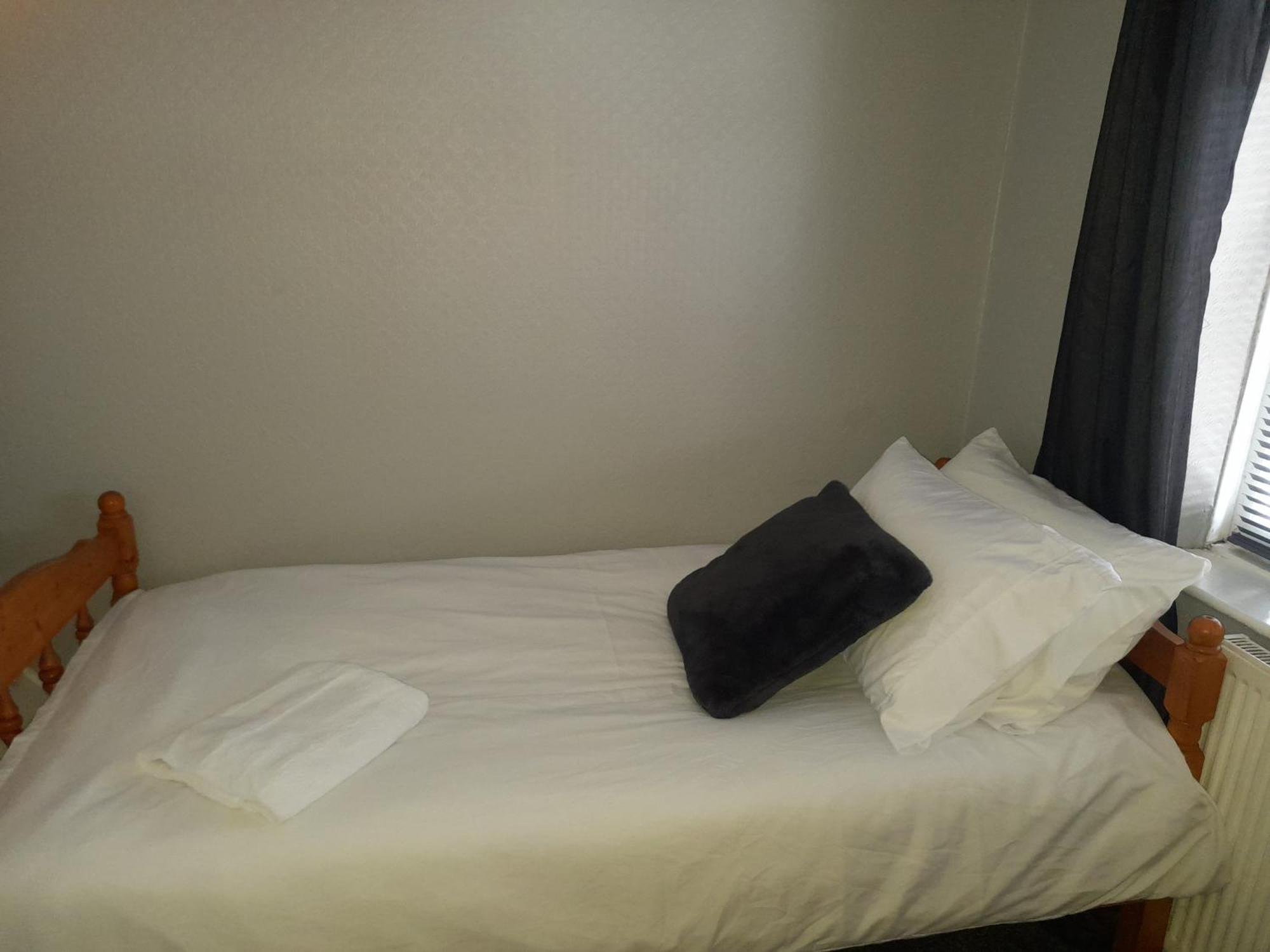 Bright 4-Bed House 15 Min To Manchester Centre Villa Bagian luar foto